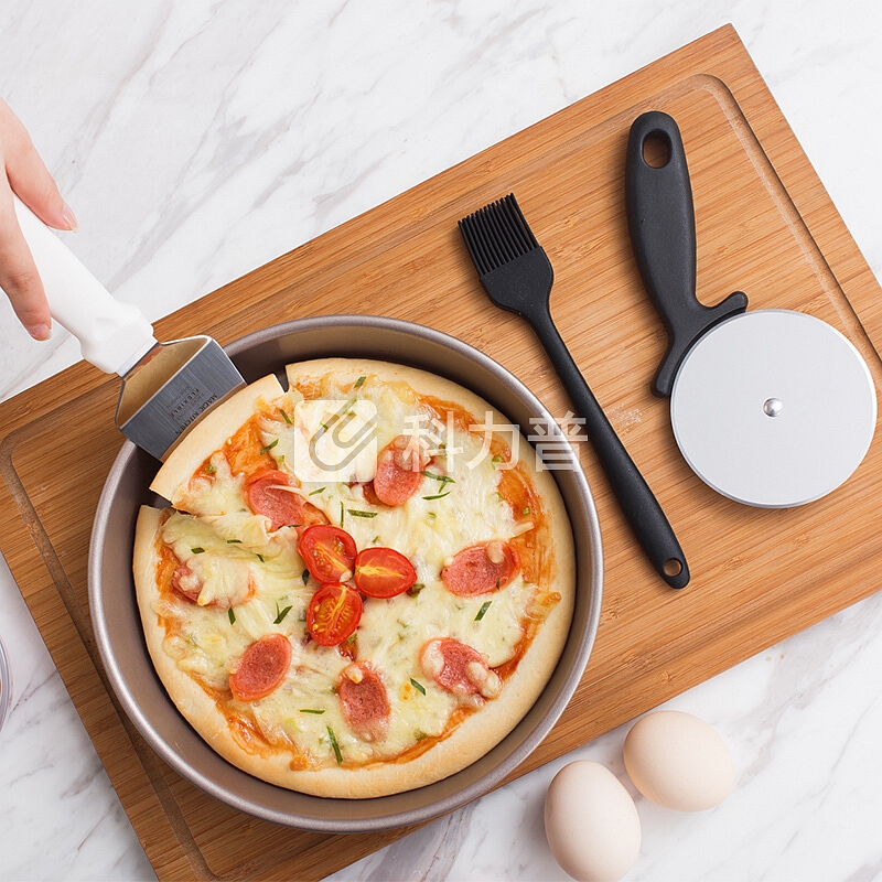 魔幻厨房 魔幻厨房(Magic Kitchen)9英寸披萨烤盘套装 家用烘焙模具 油刷pizza盘 MK-TZ005