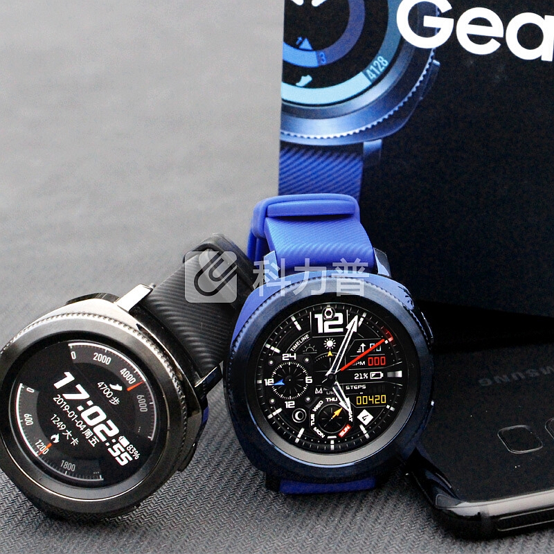 三星(SAMSUNG)Gear Sport运动手表 第二代智能手表 实时心率监测 GPS定位 兼容安卓和IOS 游泳防水 黑色