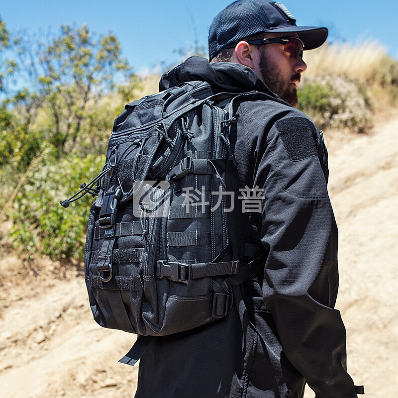 麦格霍斯MAGFORCE台马阔步者电脑包 男15英寸笔记本双肩包 男休闲运动背包0521黑色
